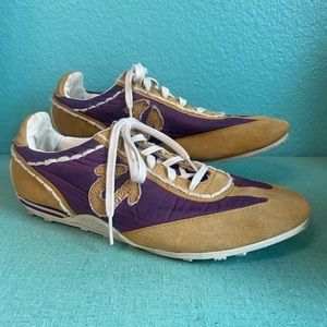 True Religion Women’s Sneakers. Size US 9